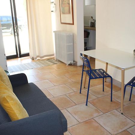 Agreable Appartement P2 Centre Ville Au Calme. Nimes Luaran gambar